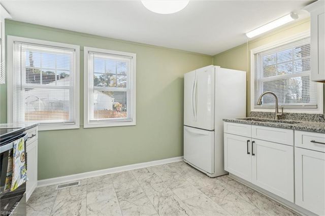 2320 Battery Park RD, Chesapeake, VA 23323