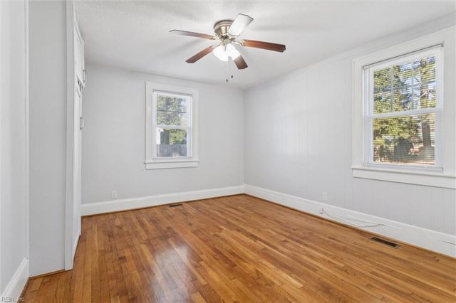 2320 Battery Park RD, Chesapeake, VA 23323