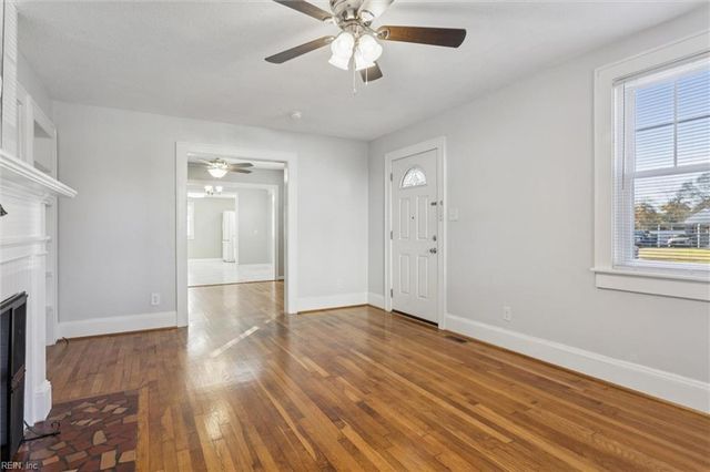 2320 Battery Park RD, Chesapeake, VA 23323