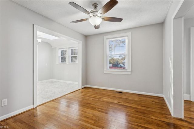 2320 Battery Park RD, Chesapeake, VA 23323