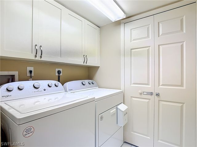 340 Horse Creek DR 208, Naples, FL 34110