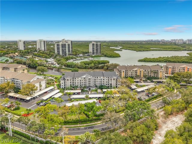 340 Horse Creek DR 208, Naples, FL 34110