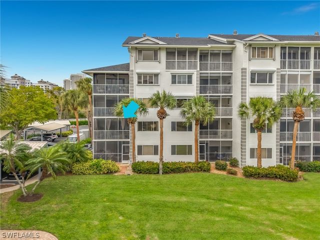 340 Horse Creek DR 208, Naples, FL 34110