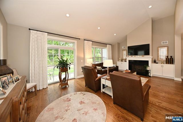 207 Ell Road, Hillsdale, NJ 07642