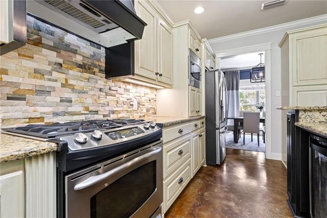 6991 Carson Lane, Daphne, AL 36527