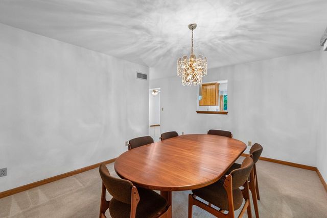 S70W16663 Hedgewood DRIVE, Muskego, WI 53150