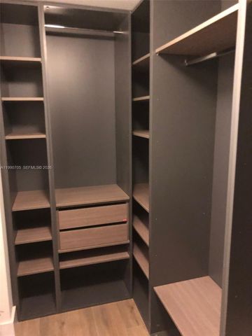 16385 Biscayne Blvd 518, North Miami Beach, FL 33160