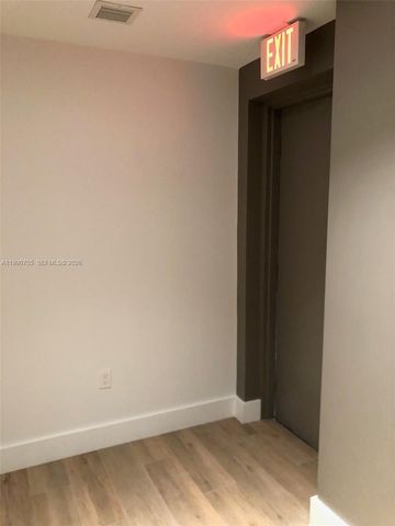 16385 Biscayne Blvd 518, North Miami Beach, FL 33160