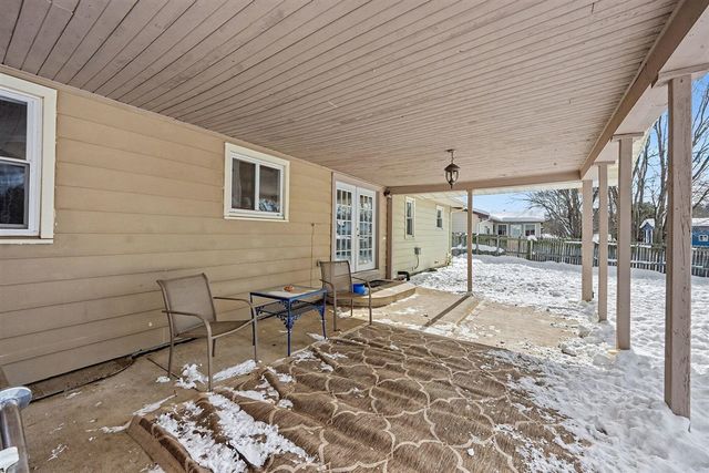 35908 Riverview Drive, Paw Paw, MI 49079