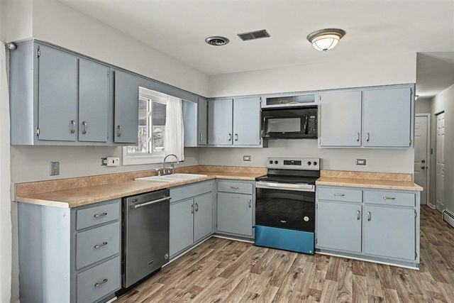 35908 Riverview Drive, Paw Paw, MI 49079