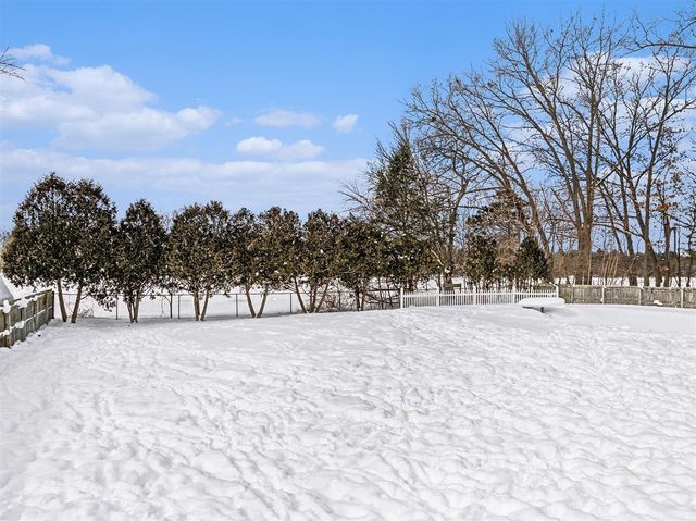 35908 Riverview Drive, Paw Paw, MI 49079