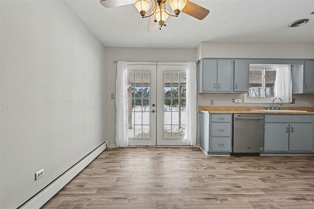 35908 Riverview Drive, Paw Paw, MI 49079