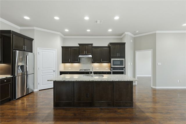 2612 Kinnersley Court, College Station, TX 77845