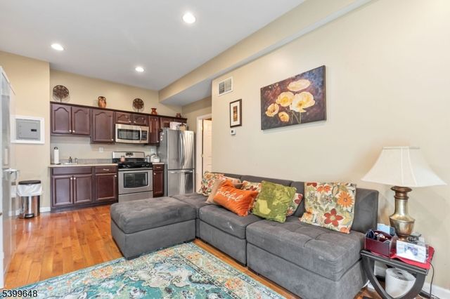 512 Township Line Rd, Hillsborough Twp., NJ 08844