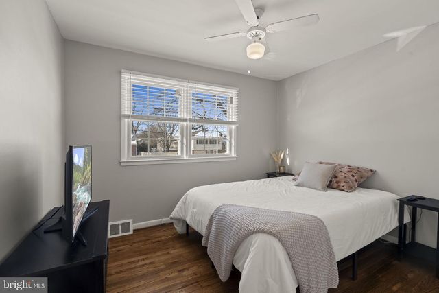 402 BRUCE RD, Cherry Hill, NJ 08034