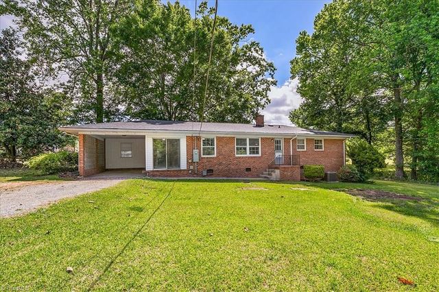 3500 E Lee Street, Greensboro, NC 27406
