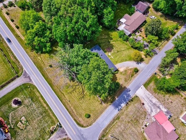 3500 E Lee Street, Greensboro, NC 27406