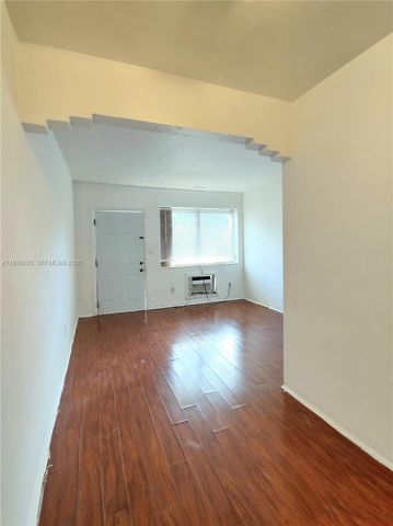 1565 SW 6th Street, Miami, FL 33135