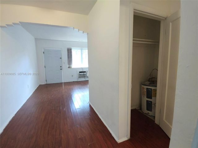 1565 SW 6th Street, Miami, FL 33135