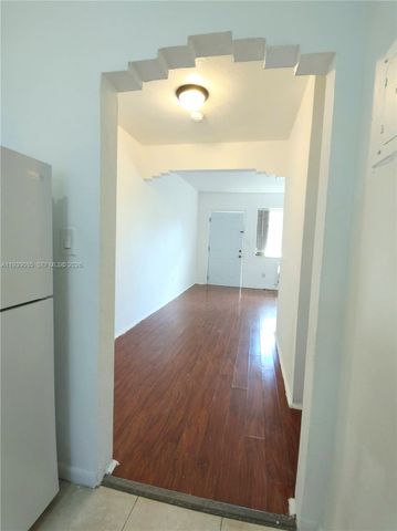 1565 SW 6th Street, Miami, FL 33135