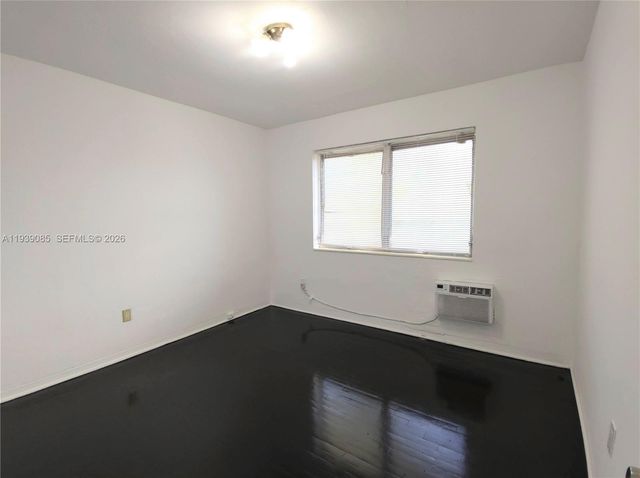 1565 SW 6th Street, Miami, FL 33135