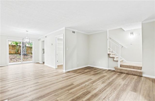 1074 New Haven Drive SW, Marietta, GA 30064