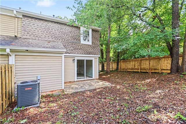 1074 New Haven Drive SW, Marietta, GA 30064