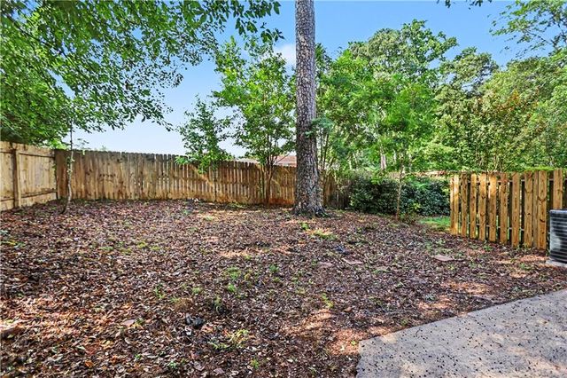 1074 New Haven Drive SW, Marietta, GA 30064