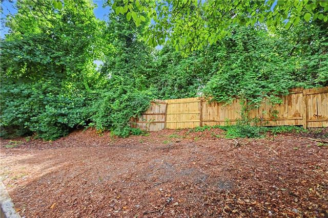 1074 New Haven Drive SW, Marietta, GA 30064