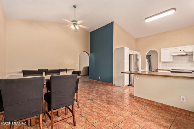 7992 S Lennox Lane, Tucson, AZ 85747