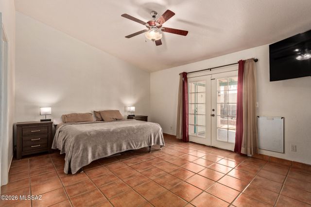 7992 S Lennox Lane, Tucson, AZ 85747