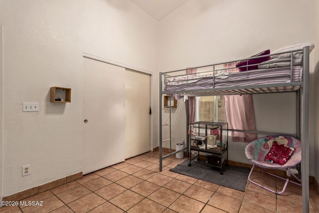 7992 S Lennox Lane, Tucson, AZ 85747