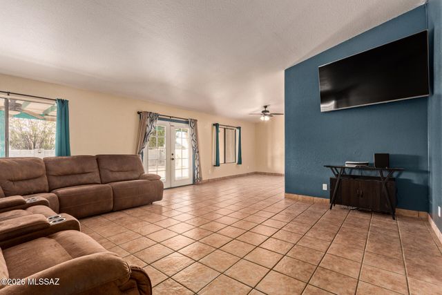 7992 S Lennox Lane, Tucson, AZ 85747