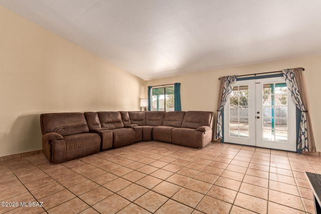 7992 S Lennox Lane, Tucson, AZ 85747