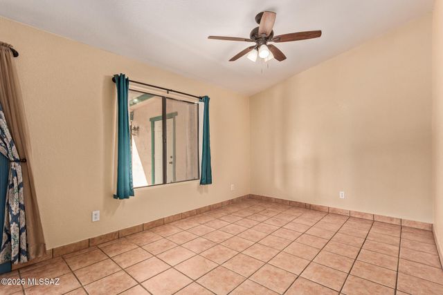 7992 S Lennox Lane, Tucson, AZ 85747