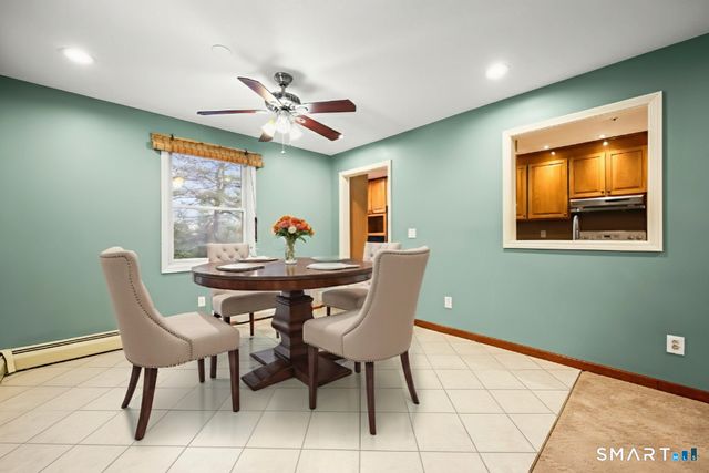 31 Oxford Court, Simsbury, CT 06070