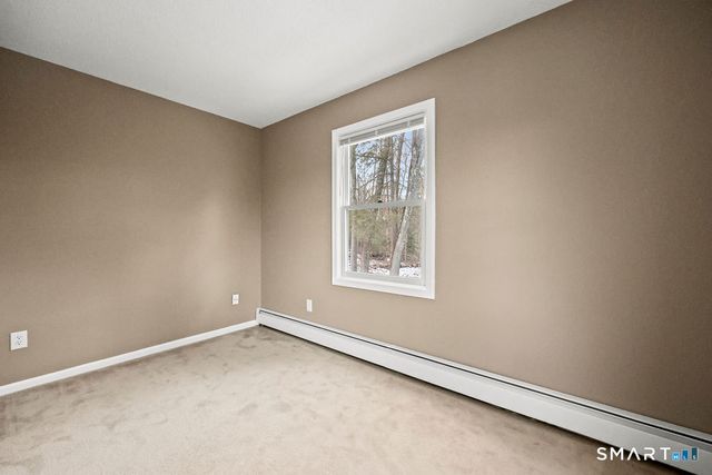 31 Oxford Court, Simsbury, CT 06070