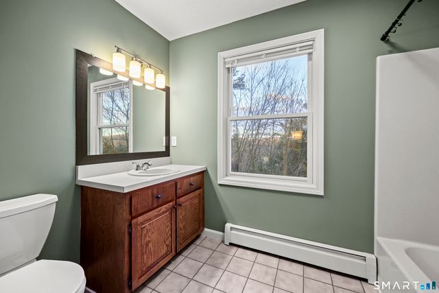 31 Oxford Court, Simsbury, CT 06070