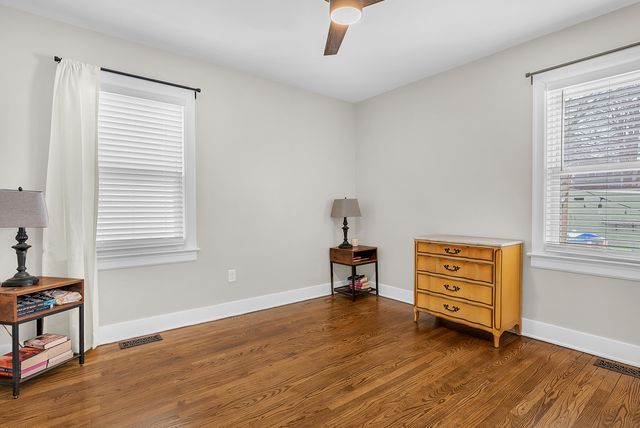 480 Grove Avenue, Valparaiso, IN 46385