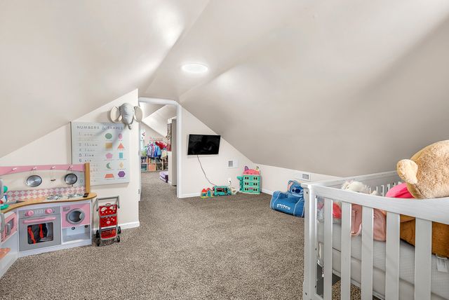 480 Grove Avenue, Valparaiso, IN 46385