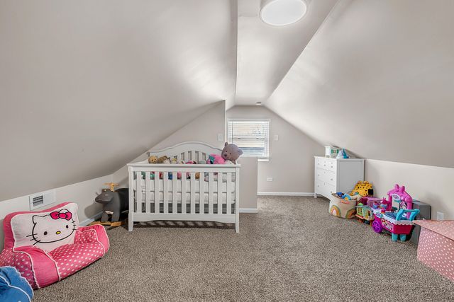 480 Grove Avenue, Valparaiso, IN 46385