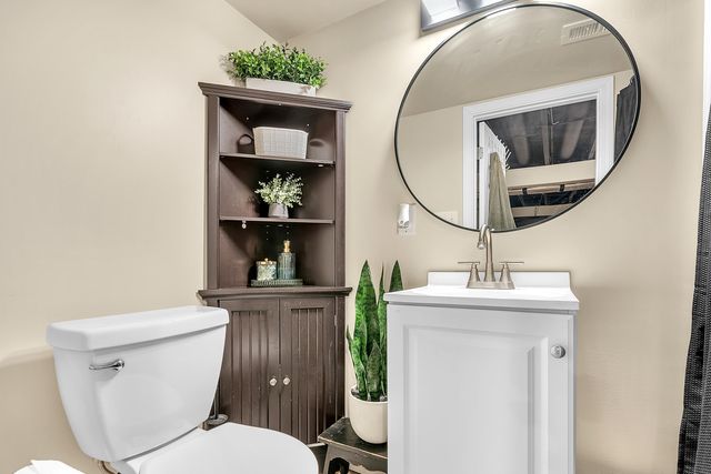 480 Grove Avenue, Valparaiso, IN 46385