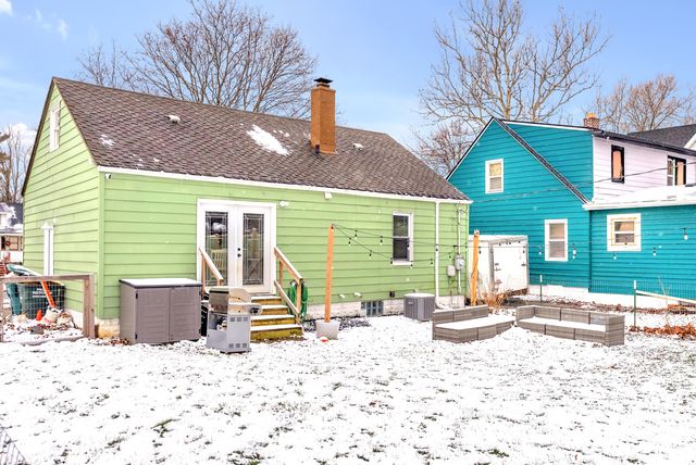 480 Grove Avenue, Valparaiso, IN 46385