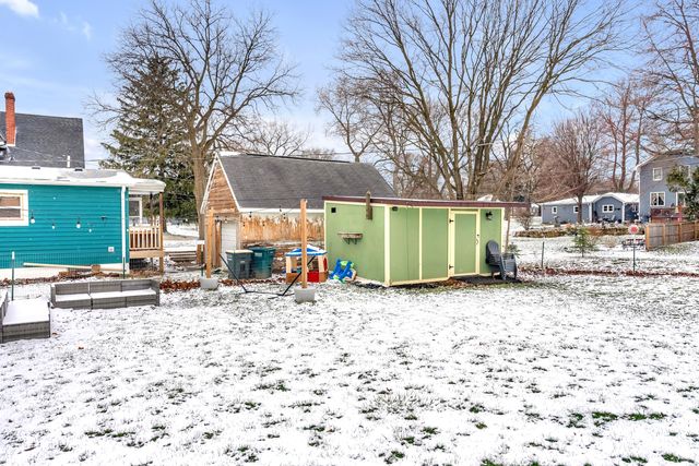 480 Grove Avenue, Valparaiso, IN 46385