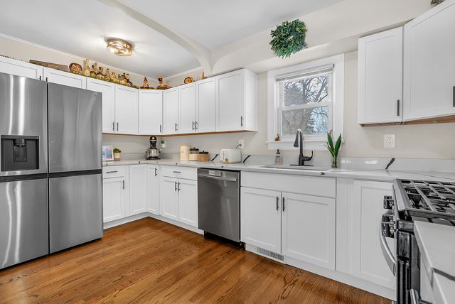 480 Grove Avenue, Valparaiso, IN 46385