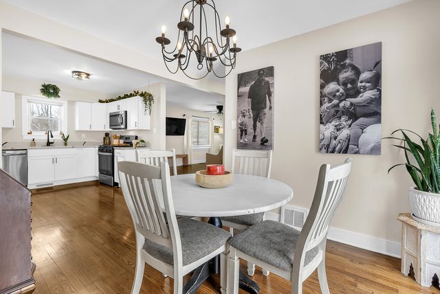 480 Grove Avenue, Valparaiso, IN 46385