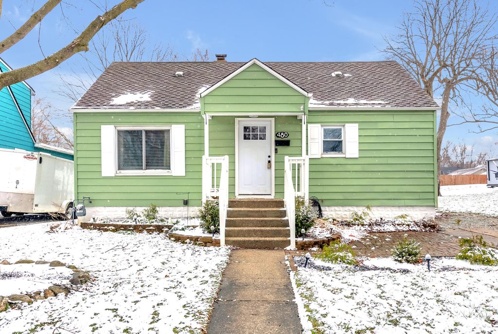 480 Grove Avenue, Valparaiso, IN 46385
