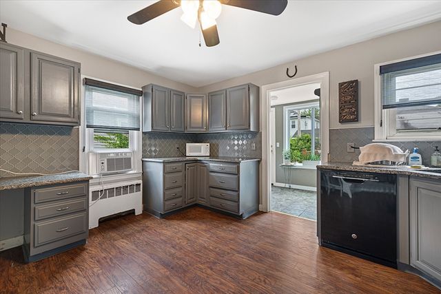 120 Farrar Ave, Worcester, MA 01604