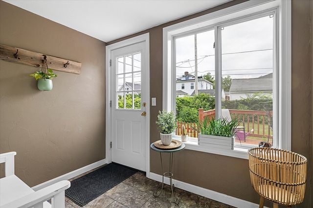 120 Farrar Ave, Worcester, MA 01604