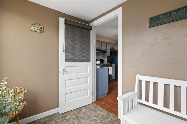 120 Farrar Ave, Worcester, MA 01604